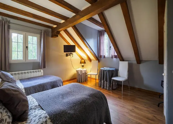 Complejo Puente Entrambasaguas (Hermandad de Campoo de Suso)