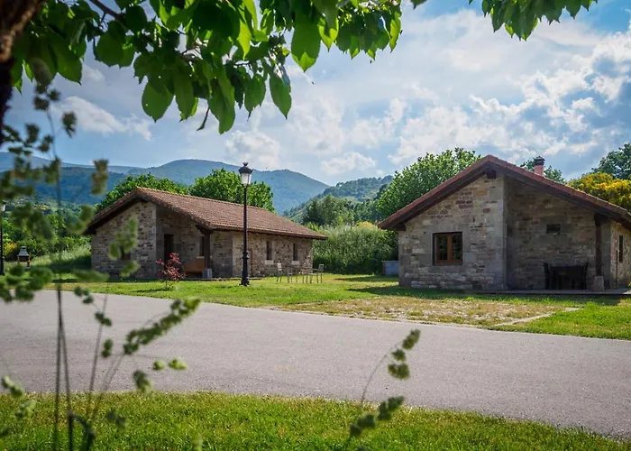 Complejo Puente Entrambasaguas (Hermandad de Campoo de Suso)